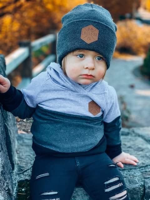 Beanie with patch (232B22M90008) for Boys